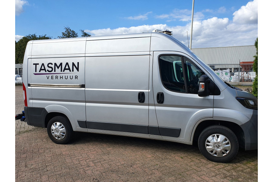 Bestelbus | 10m3 - Tasman Verhuur - 2