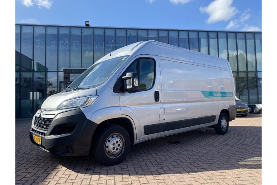 Bestelbus | 12m3 - AutoRent Arnhem en Nijmegen - 2