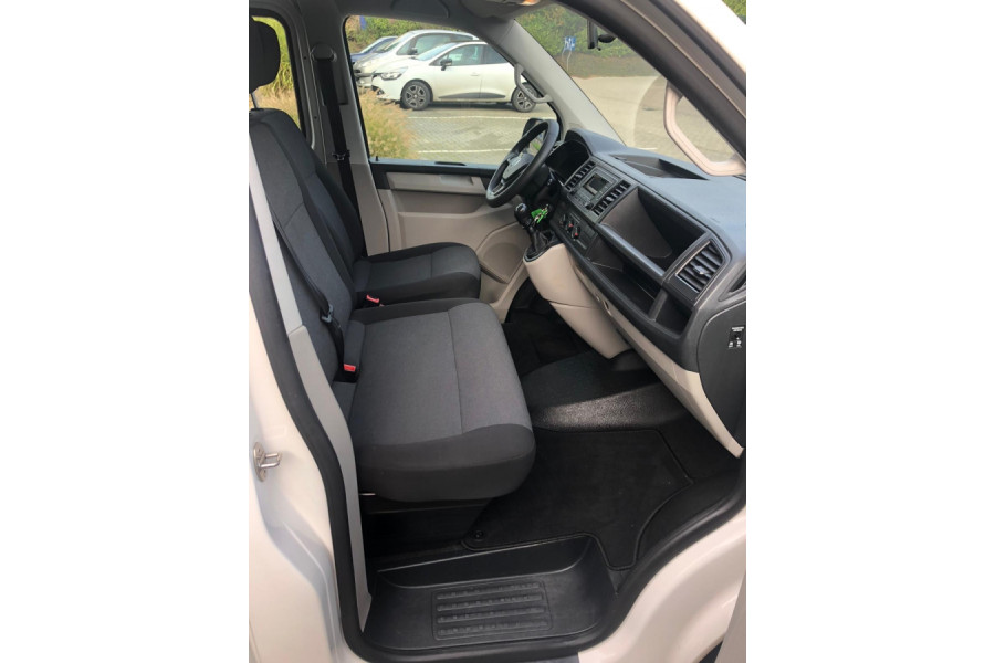 Volkswagen transporter 6 personen - 3.75 m3 - Goedkoopbusverhuur.nl - 6