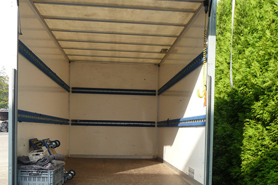 Bakwagen met laadklep - Tasman Verhuur - 3